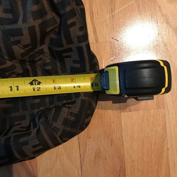 ❤️Fendi Spy Bag ❤️ - Picture 9 of 16